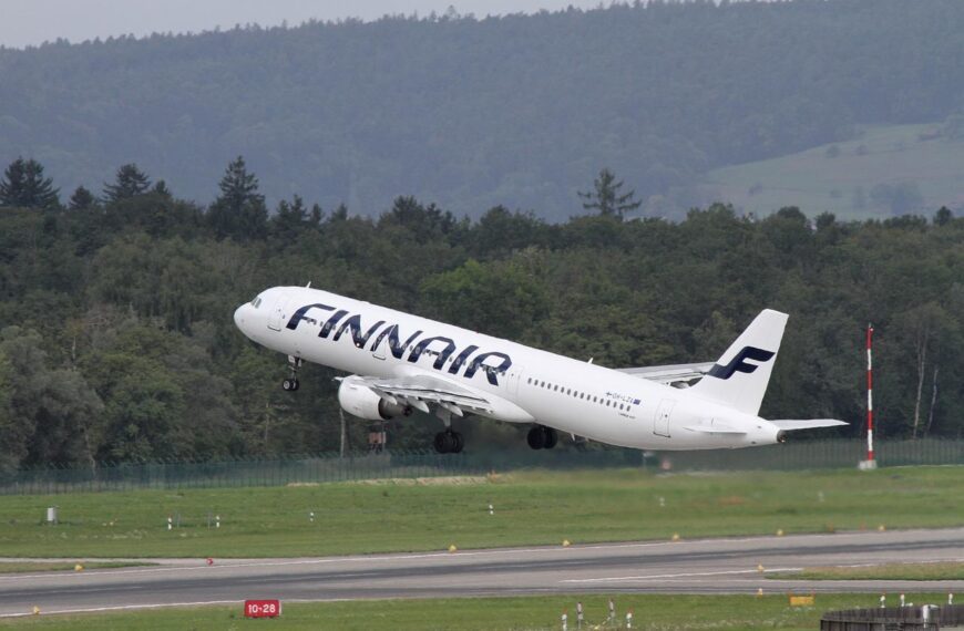Авиакомпания Finnair отменяет ношение масок на борту для рейсов в большинство стран