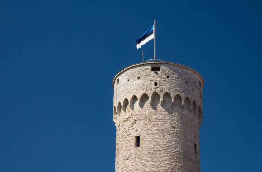 Эстония закроет границы для россиян, которым выдала шенгенские визы