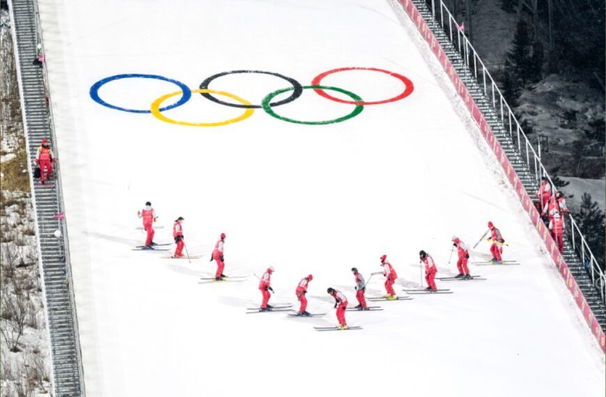 Олимпийский чемпион по биатлону призвал бойкотировать ОИ-2024 из-за «нейтрального статуса» РФ